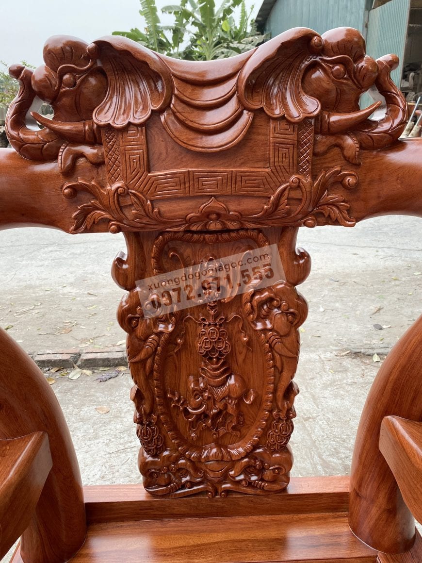 Chương và vách tựa lưng ghế đơn đục trạm tinh xảo