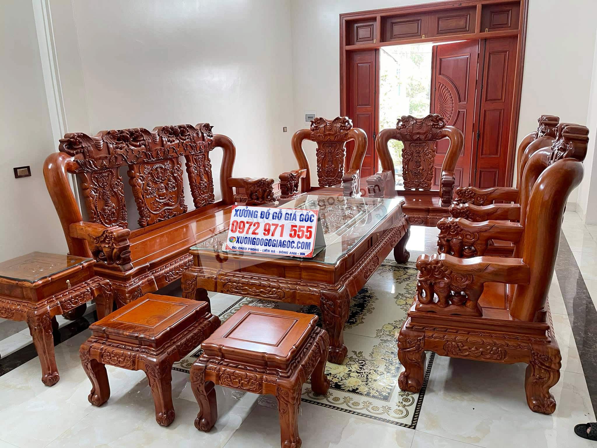 Bộ bàn ghế quốc dân đang là lựa chọn hàng đầu của rất nhiều gia đình Việt Nam. Hãy xem qua hình ảnh của các bộ bàn ghế quốc dân được bán trên trang web của chúng tôi để tìm ra lựa chọn phù hợp nhất cho căn phòng của bạn.
