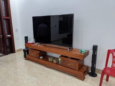 Kệ tivi nguyên khối gỗ gõ