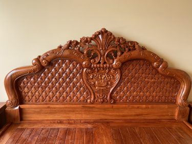 Đầu Giường đục Chim Chích Hoa Hồng