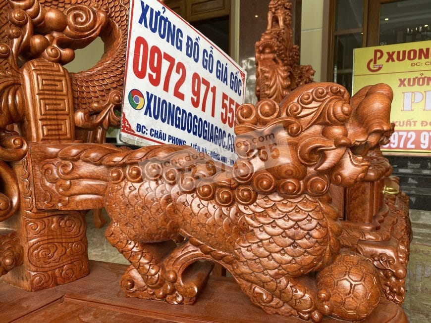 Tay ghế nguyên khối đục trạm tinh xảo