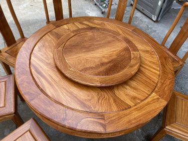 Mặt bàn hình tròn đường kính 127cm + mâm xoay ở trên đường kính 60cm