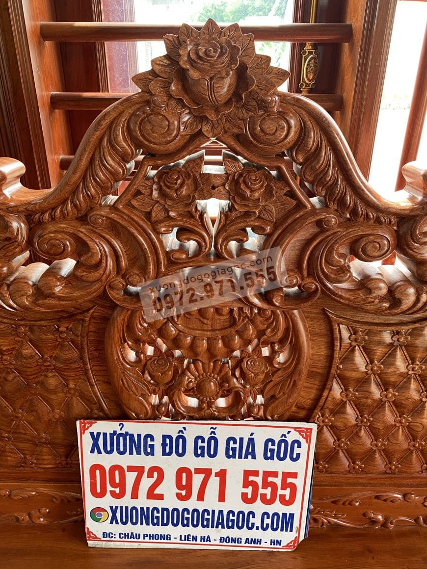 Chương ghế liền khối đục thủ công mẫu hoa hồng đang nở rất đẹp và sang