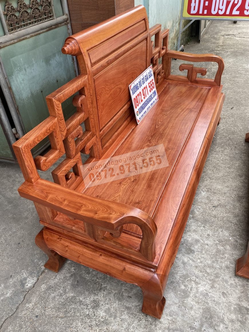 Ghế dài ván ở giữa liền tấm không ghép
