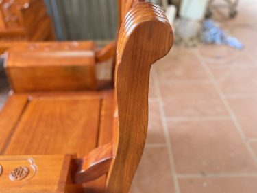 Cột ghế dày 7cm liền khối không ghép