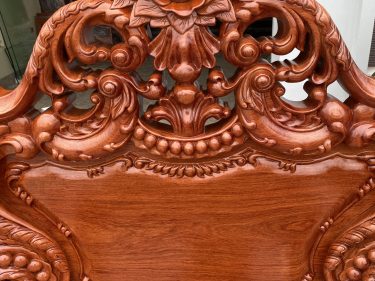 Chương ghế đơn liền khối đục thủ công