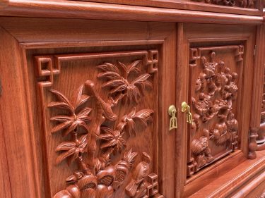 Cánh kệ đục tích tứ quý