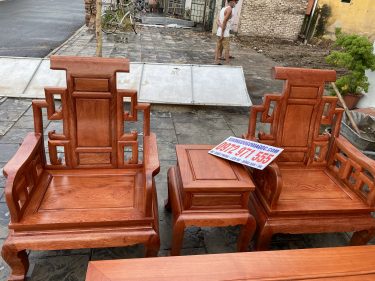 Ghế đơn và đôn kẹp ghế