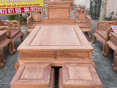 Bàn to và đôn ngồi