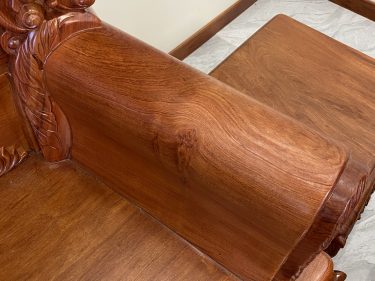 Tay Ghế Nguyên khối sát cột