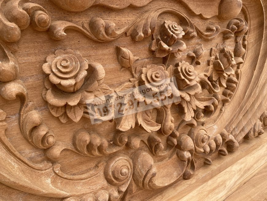 Giường ngủ hoàng gia hoa hồng