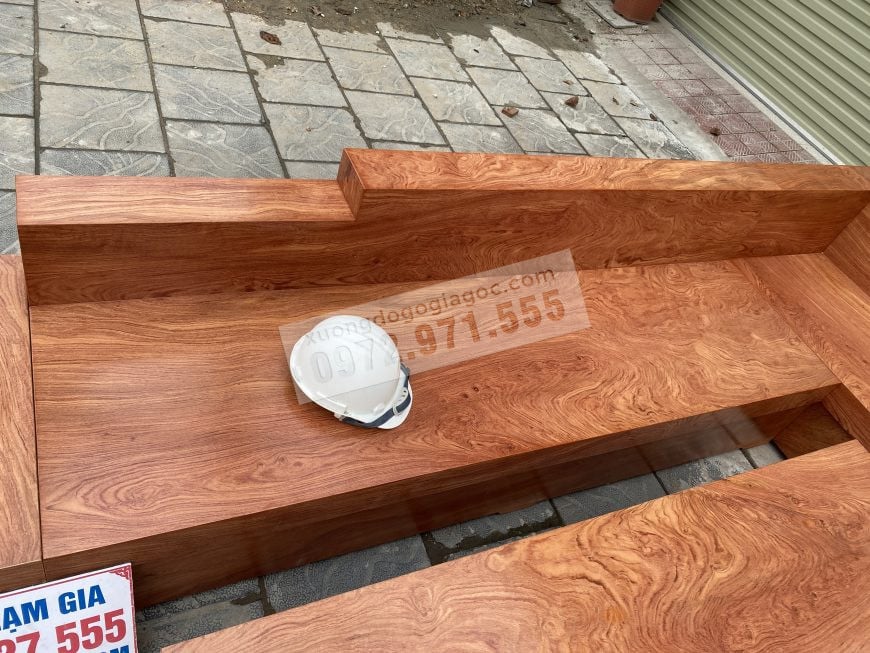 Cạnh dài 280cm của sofa gỗ hương