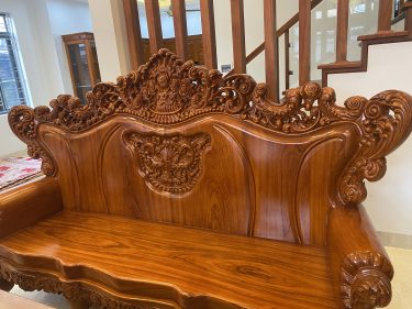 Bàn ghế hoàng gia V10