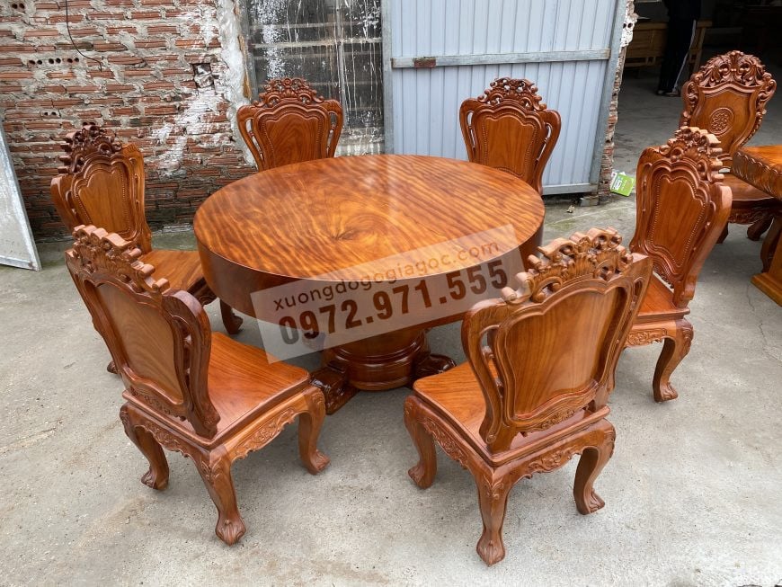 bàn ăn nguyên khối