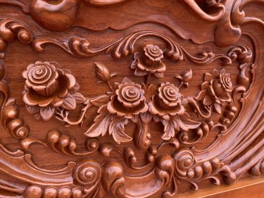 Giường ngủ hoàng gia hoa hồng