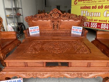 Bàn ghế hoàng gia V4