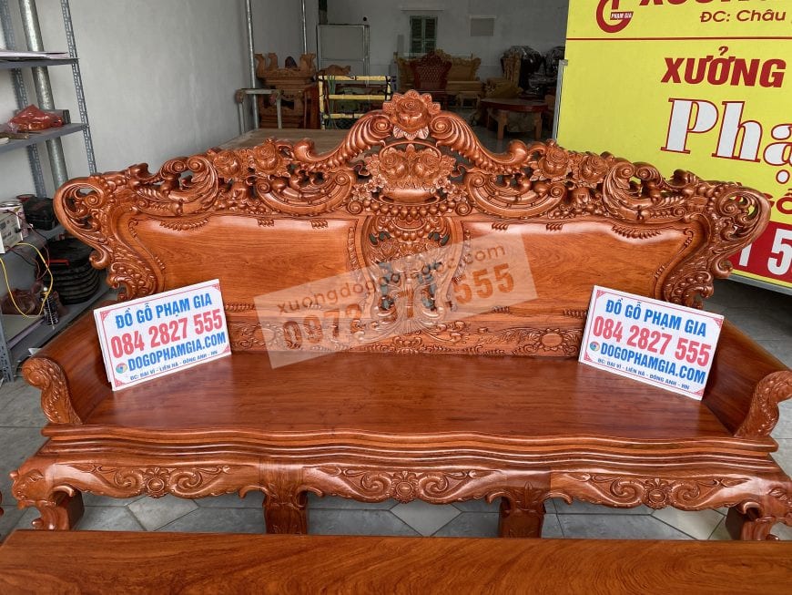 Bàn ghế hoàng gia V4