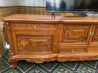 kệ tivi louis gỗ hương