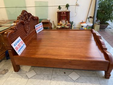 Giường ngủ gỗ hương