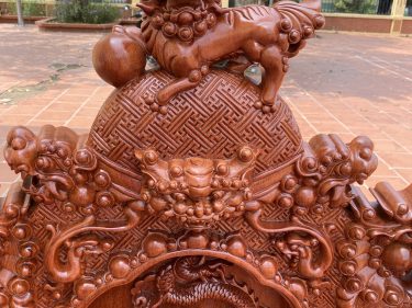 Bàn ghế rồng đỉnh gỗ hương