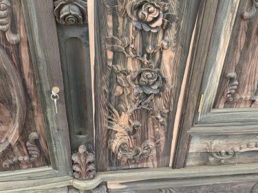 Kệ tivi hoa hồng