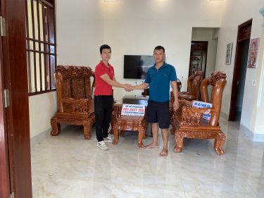 Bàn ghế minh voi chiến quốc cột 14 chân 14 gỗ hương đá đục thủ công