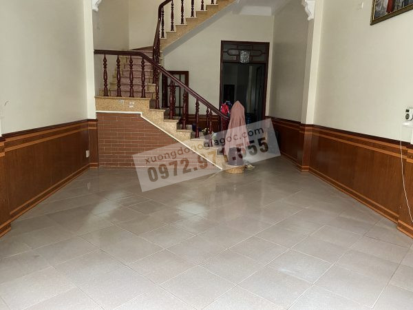 Phòng khách nhà Anh Kiên trước khi kê bàn ghế