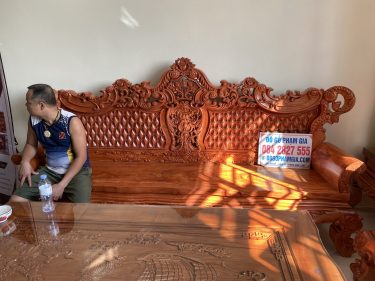 Bàn ghế hoàng gia V5