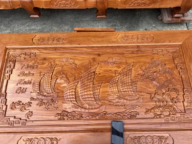 ban ghe tan thuy hoang cot 14