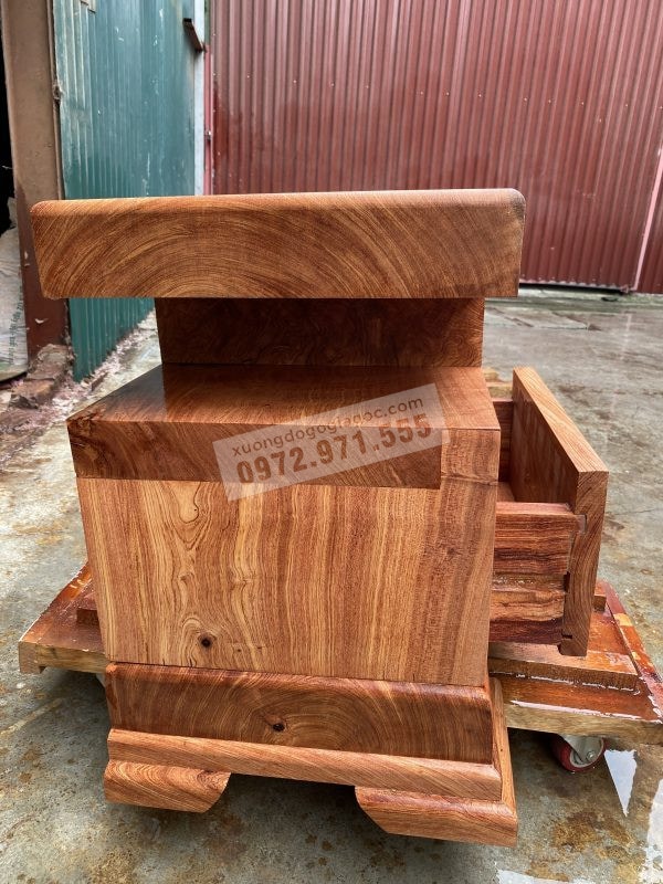 Kệ tivi nguyên khối gỗ hương đá