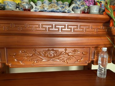 ban thờ gỗ hương đục sen