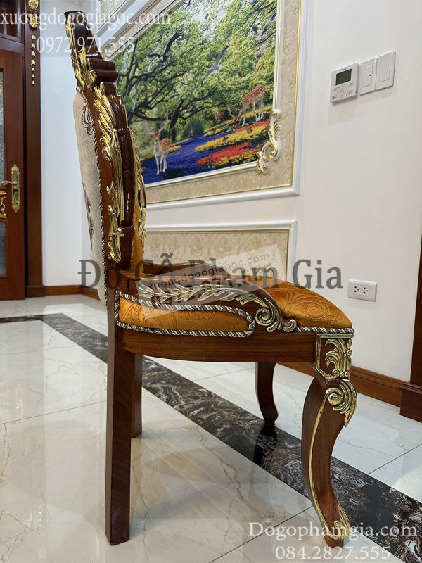 Ghế ăn hoàng gia