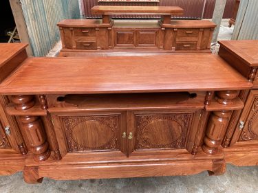 kệ TV cột nho gỗ hương